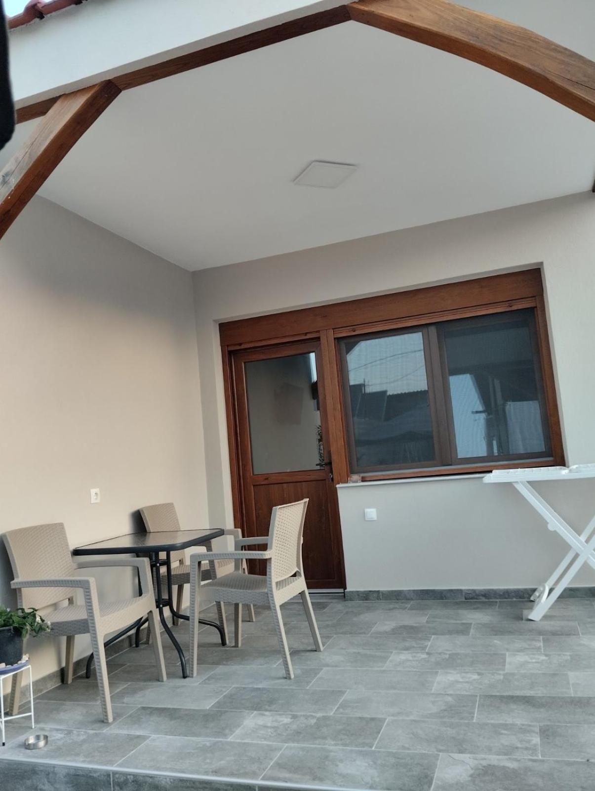 Daniela Apartments Néa Róda Eksteriør bilde
