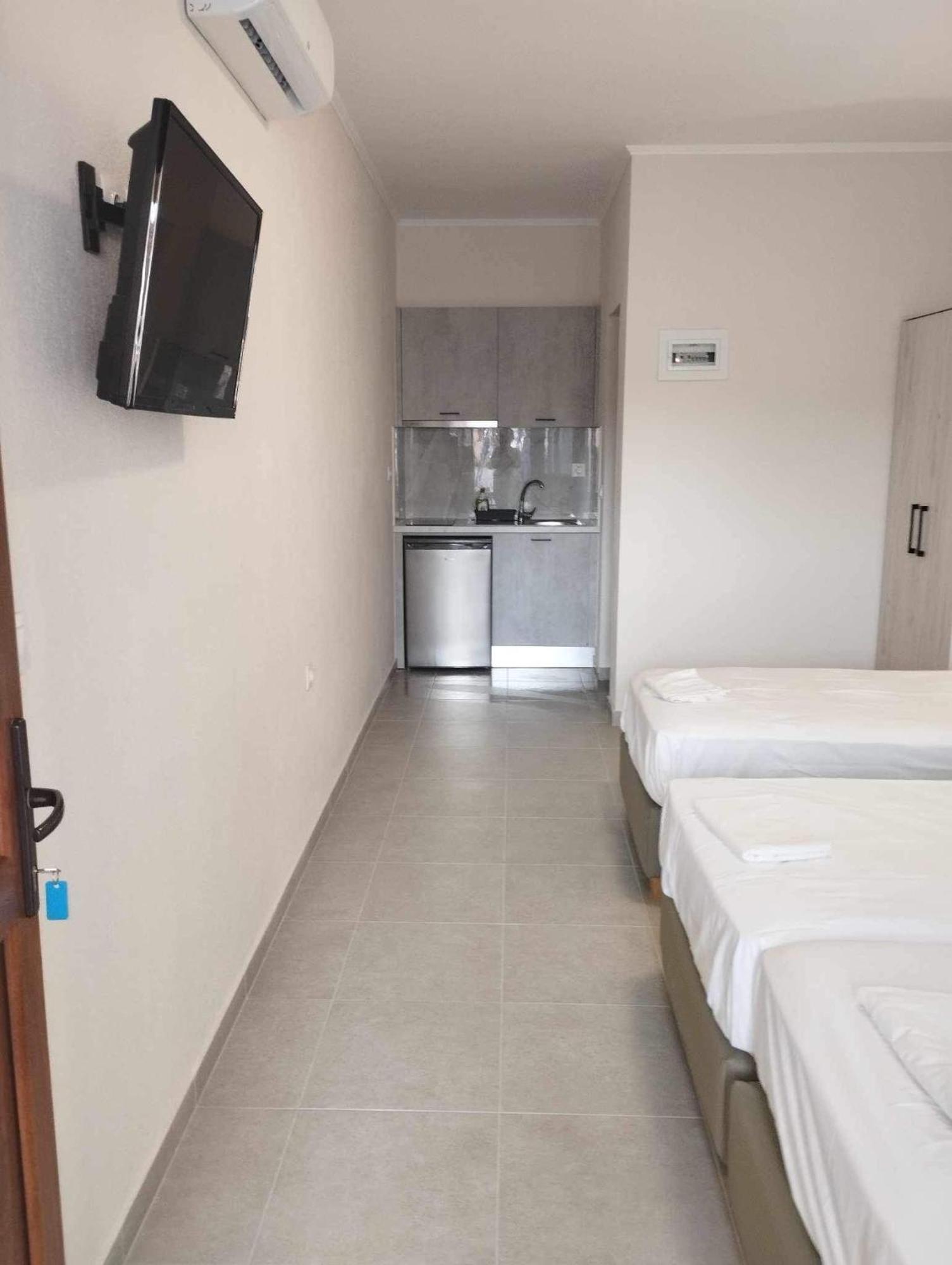 Daniela Apartments Néa Róda Eksteriør bilde