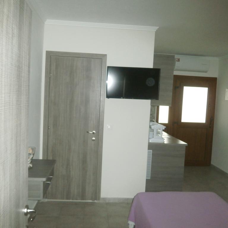 Daniela Apartments Néa Róda Eksteriør bilde